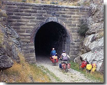 Otago rail tunnel.jpg